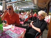 Beim Eisessen in Garda, September 2008